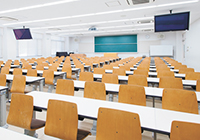 広い講義室や実習室でも迅速な冷暖房が可能な空調環境を実現